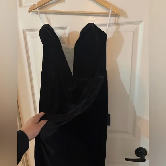 🖤✨ NWT Lulus “My Dream Come True” Black Velvet Strapless Maxi Dress ✨🖤 - Picture 5 of 13